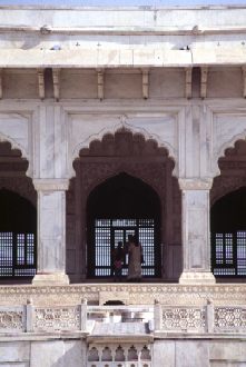 Khas Mahal Close 330.jpg (18603 bytes)